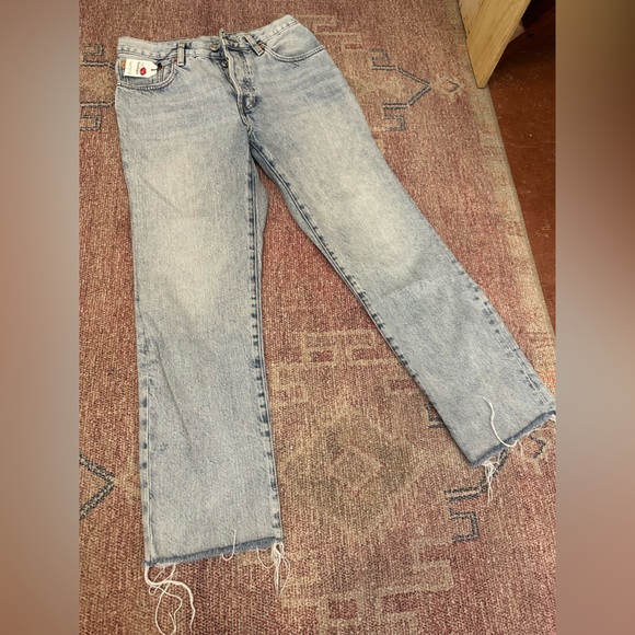 MNG by Mango high waist straight leg crop jeans light wash size 6 frayed hem - Picture 5 of 12